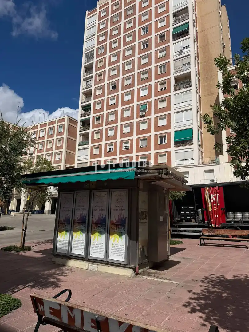 Local comercial en venda a de la Virgen del Romero