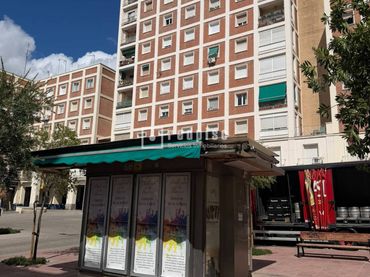 Local comercial en venta en de la Virgen del Romero