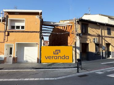Terrenys i solars en venda a Centre