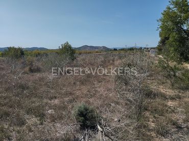 Grundstücke und Bauplätze zum Verkauf in Domeño