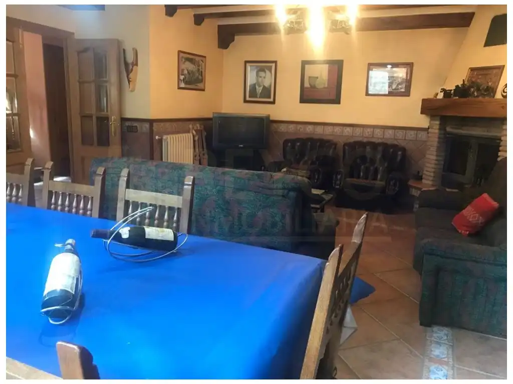 Menjador de Casa o xalet en venda en Ledesma de la Cogolla amb Balcó