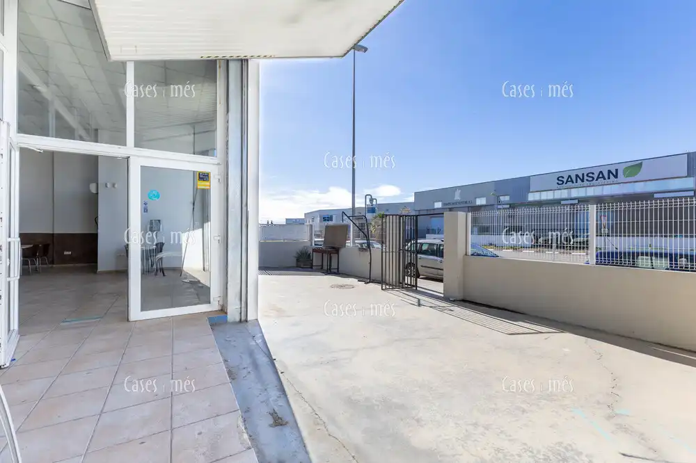 Exterior view of Industrial buildings for sale in Náquera