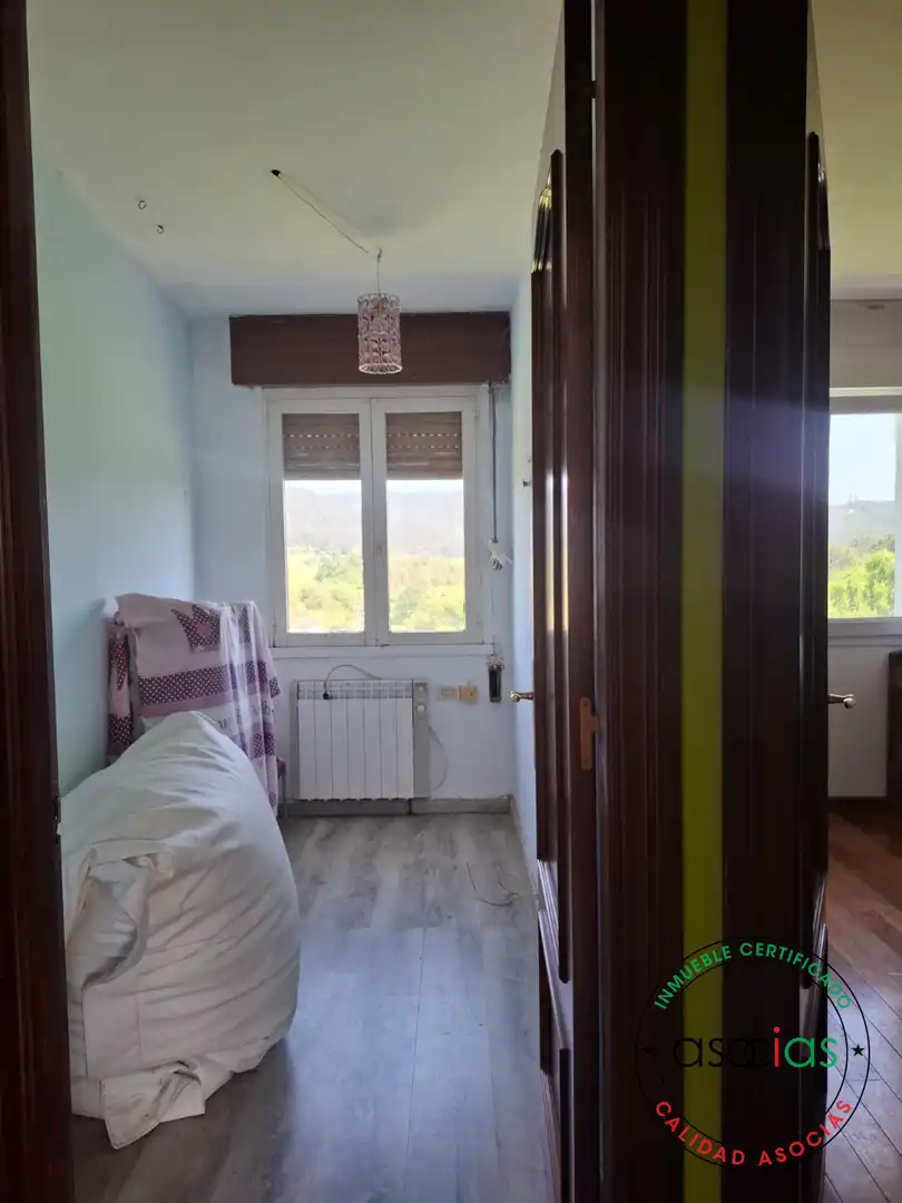 Habitación de Casa adosada en venta en Villaviciosa con Calefacción y Trastero