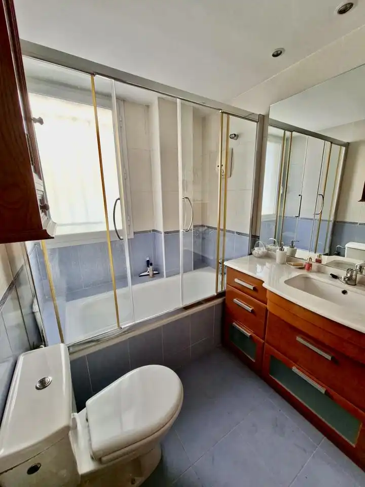 Baño de Planta baja en venta en Zaragoza con Aire acondicionado, Calefacción y Terraza