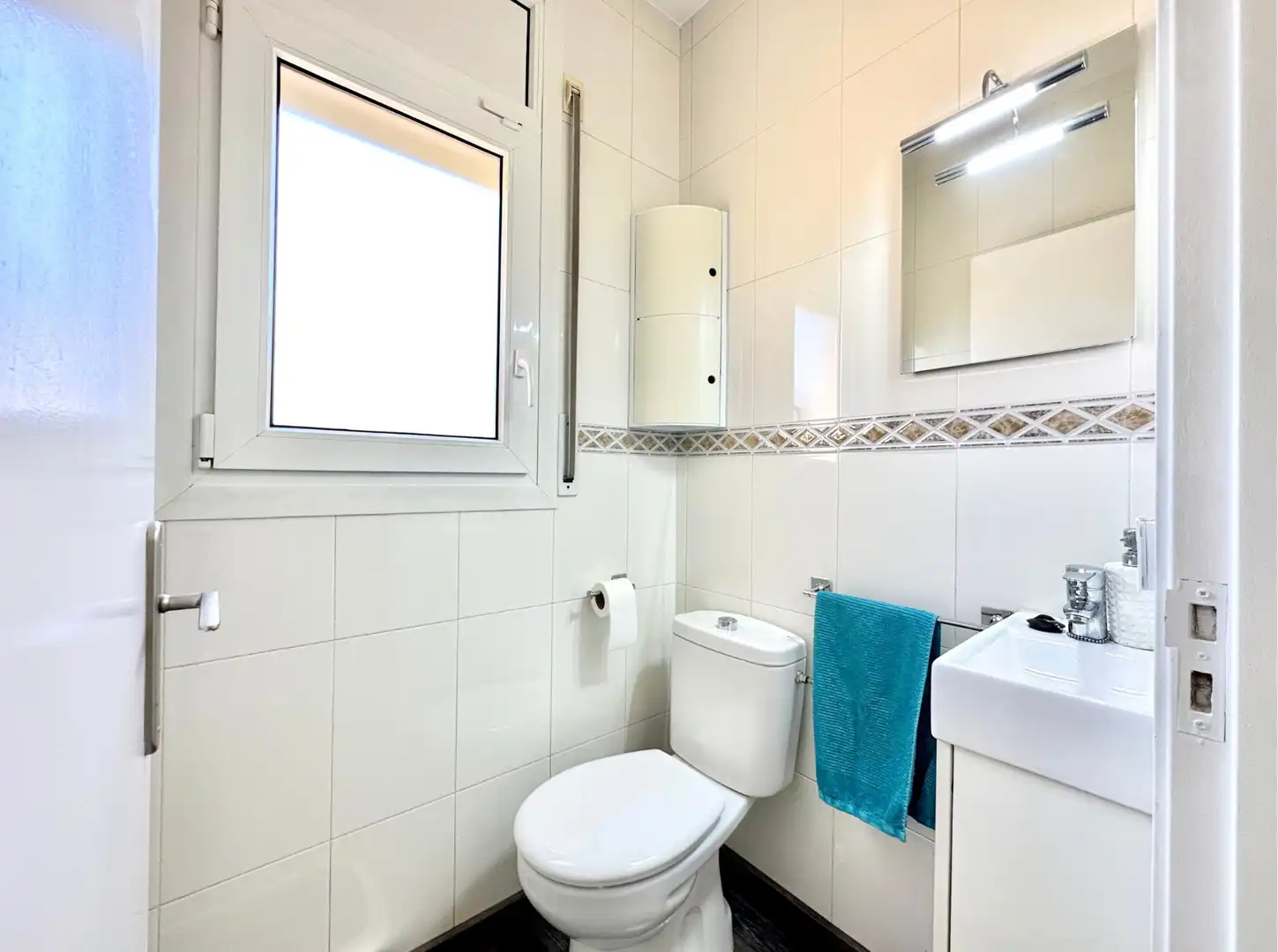 Bathroom of Houses for sale in Torelló  with Air Conditioner, Heating and Private garden