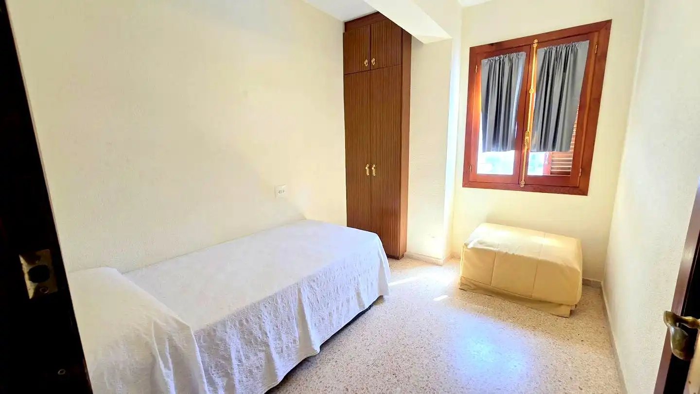Schlafzimmer von Wohnungen zum Verkauf in Gandia mit Klimaanlage, Terrasse und Möbliert