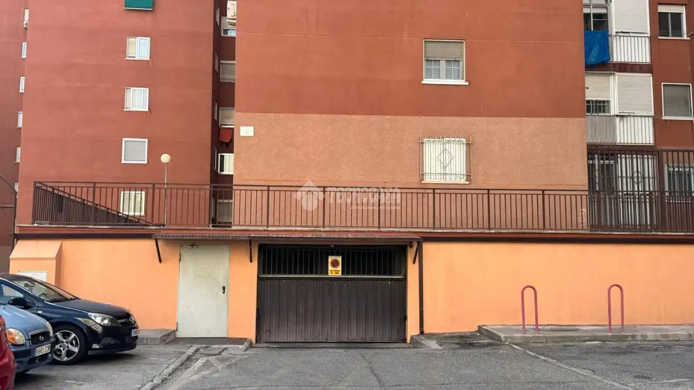 Aparcament de Pis en venda en Móstoles amb Aire condicionat, Calefacció i Moblat