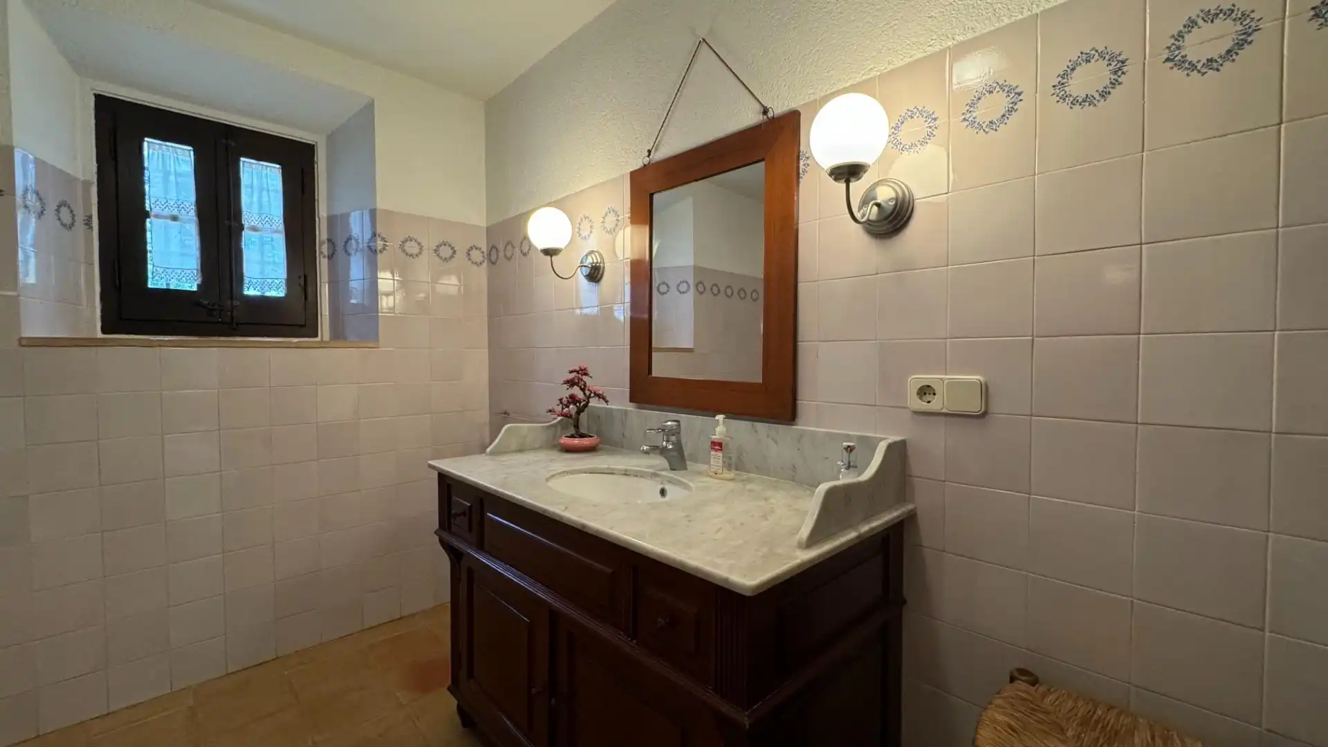 Baño de Casa o chalet en venta en Llambilles con Calefacción, Jardín privado y Terraza