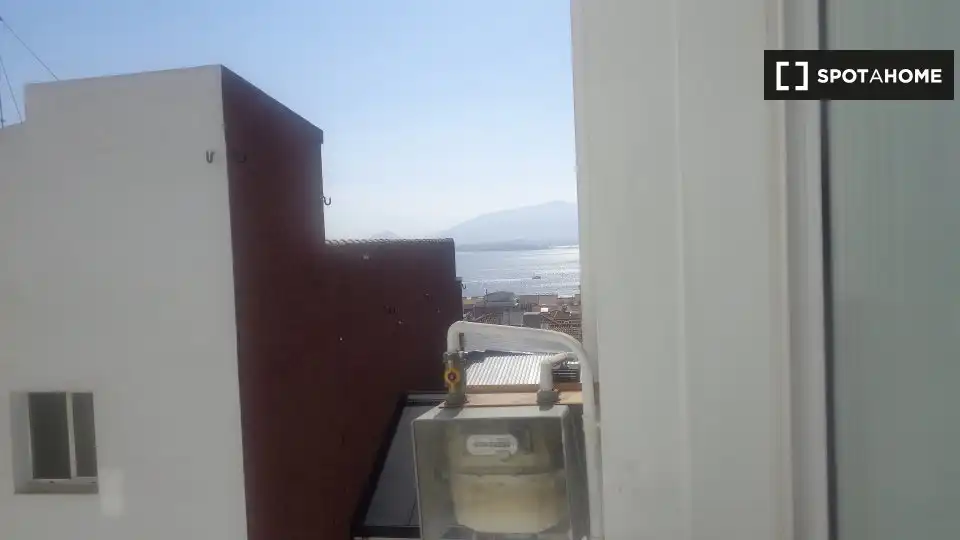 Terrassa de Pis per a compartir en Santander amb Aire condicionat, Calefacció i Moblat