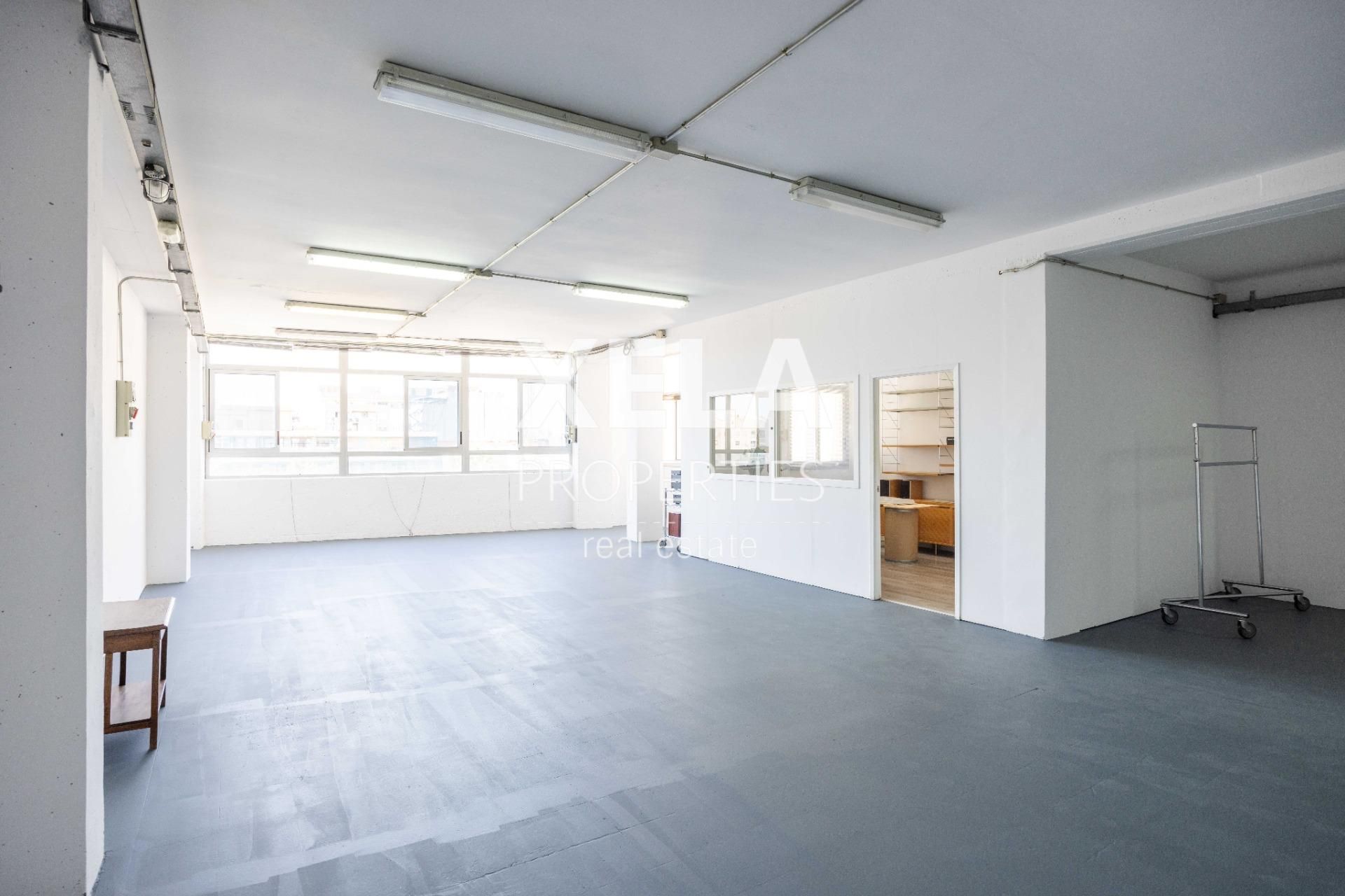 Exterior view of Office for sale in  Barcelona Capital