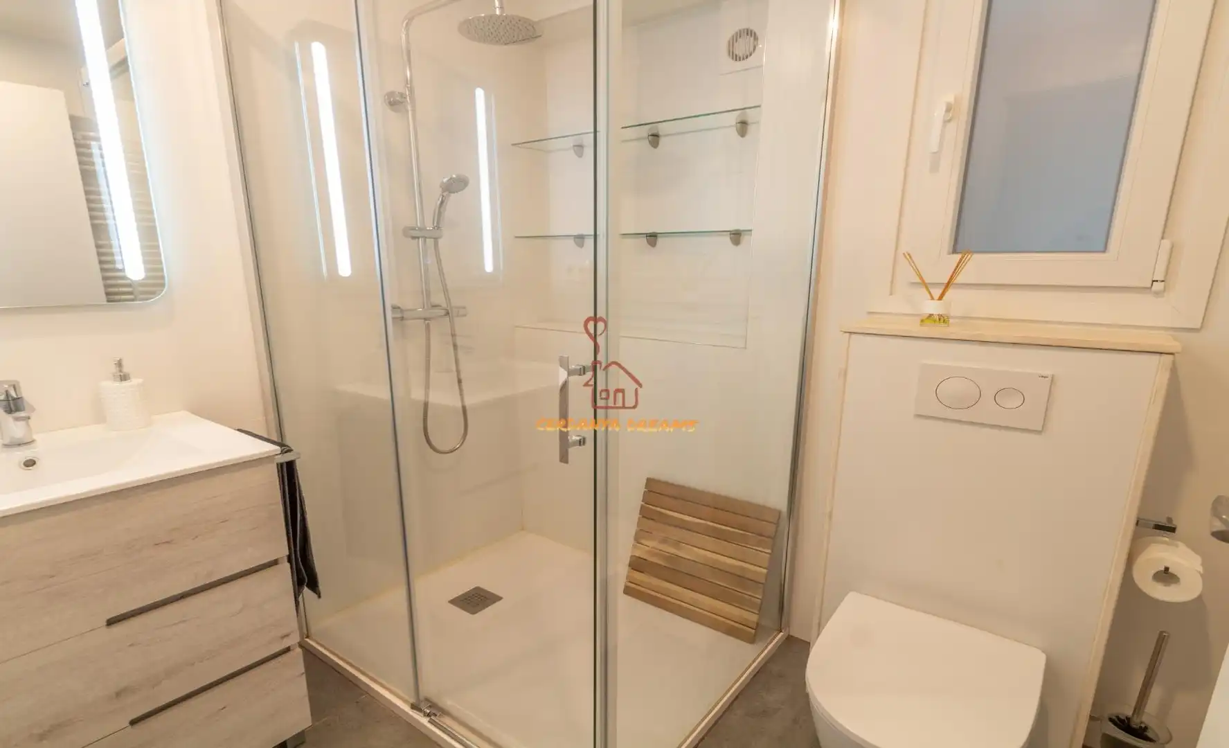 Bathroom of Ground floor for sale in Osséja  with Heating, Parquet flooring and Storage room