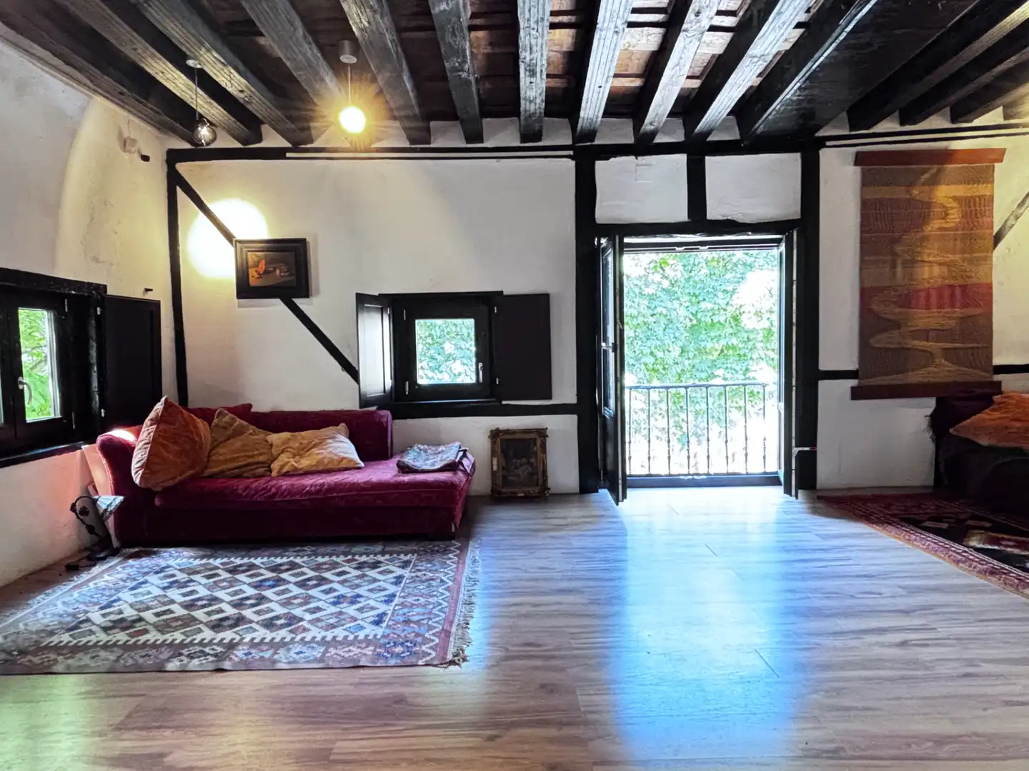 Sala d'estar de Finca rústica en venda en Mecerreyes amb Aire condicionat, Terrassa i Balcó