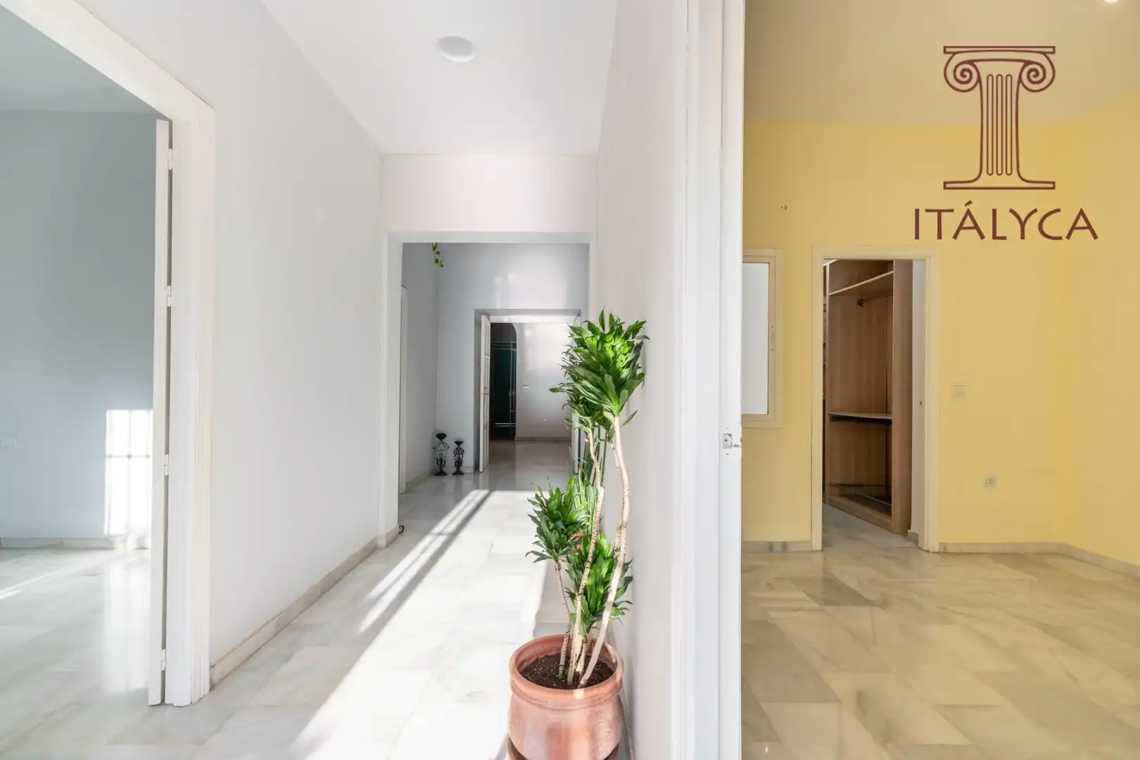 Casa o xalet en venda en Bormujos amb Aire condicionat, Calefacció i Jardí privat