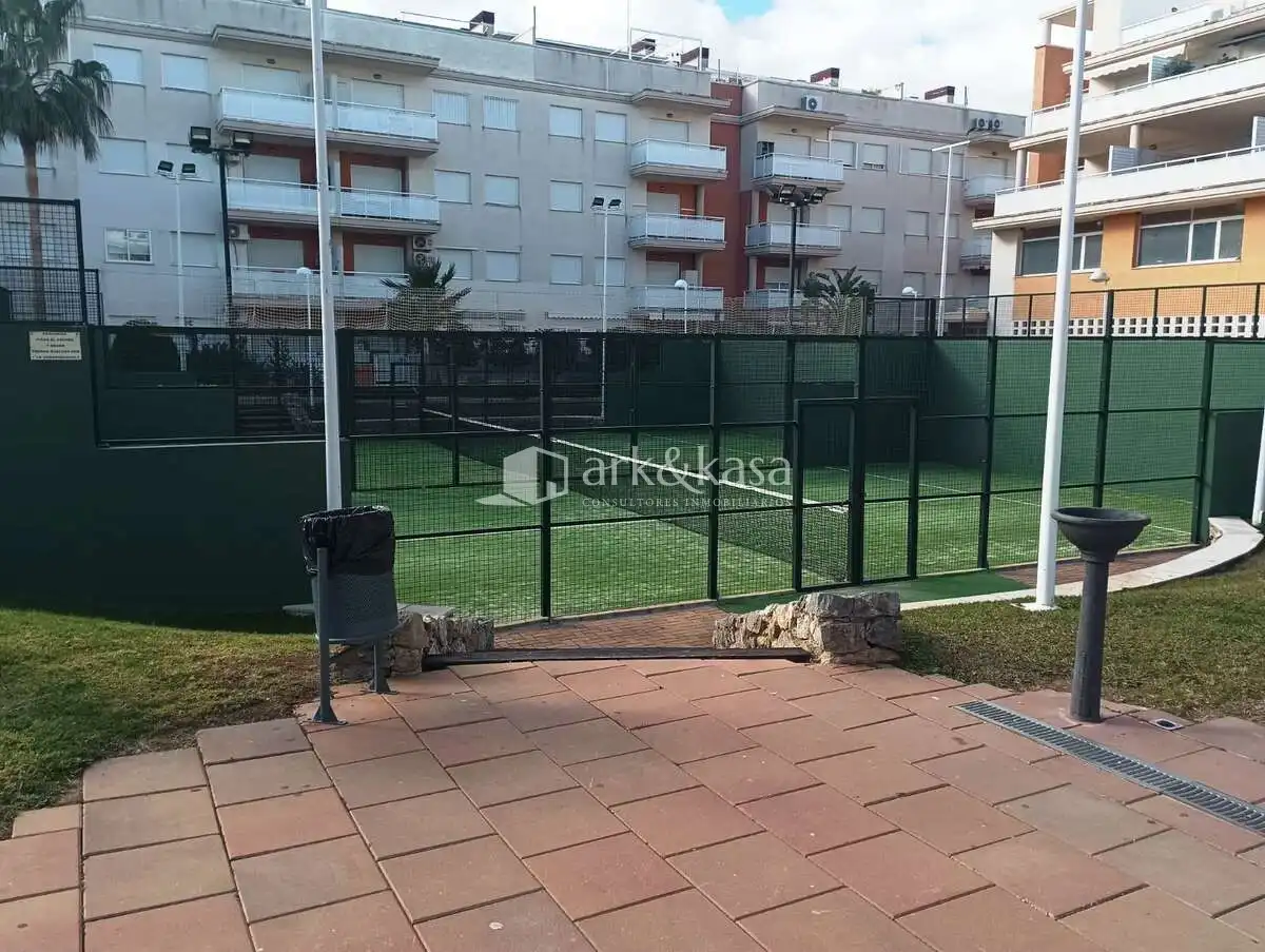 Aparcament de Apartament de lloguer en Almenara, Castellón