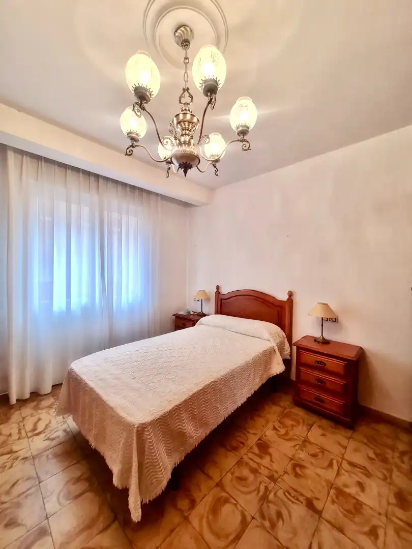 Habitación de Piso en venta en Gijón  con Amueblado
