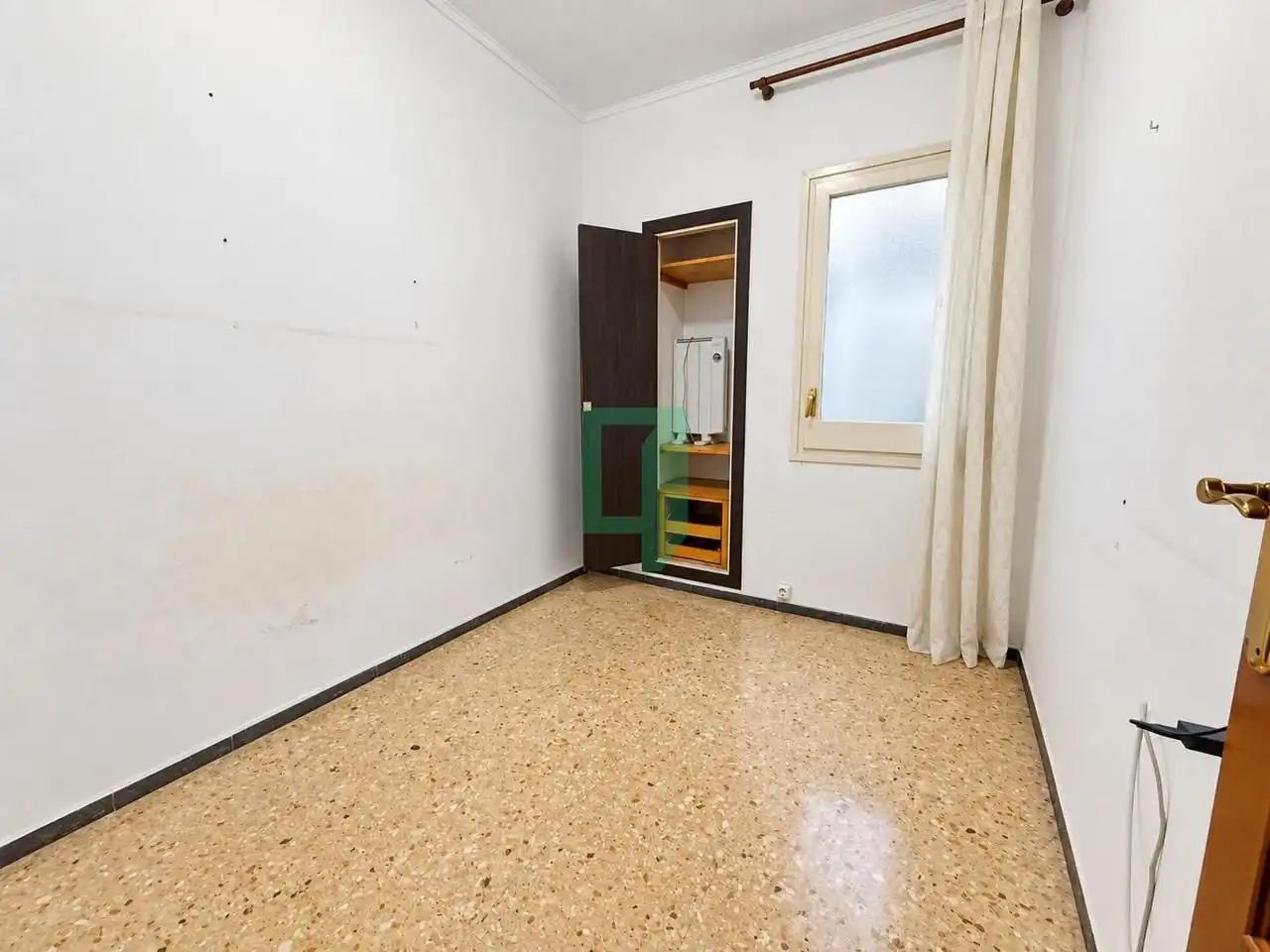Bedroom of Flat for sale in Badalona  with Air Conditioner and Balcony