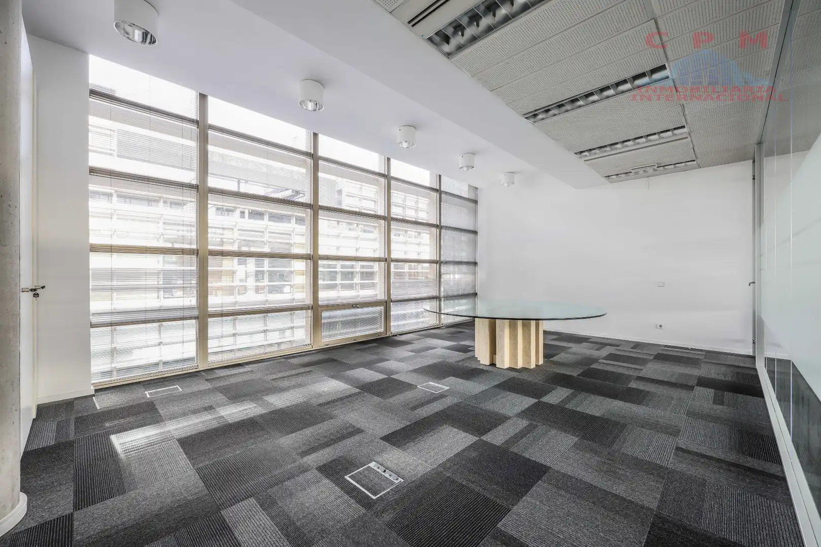 Büro zur Miete in Alcobendas mit Klimaanlage, Heizung und Alarm
