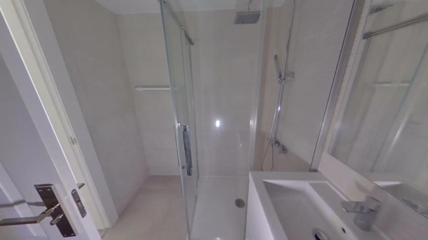 Baño de Planta baja en venta en Marbella con Piscina y Piscina comunitaria