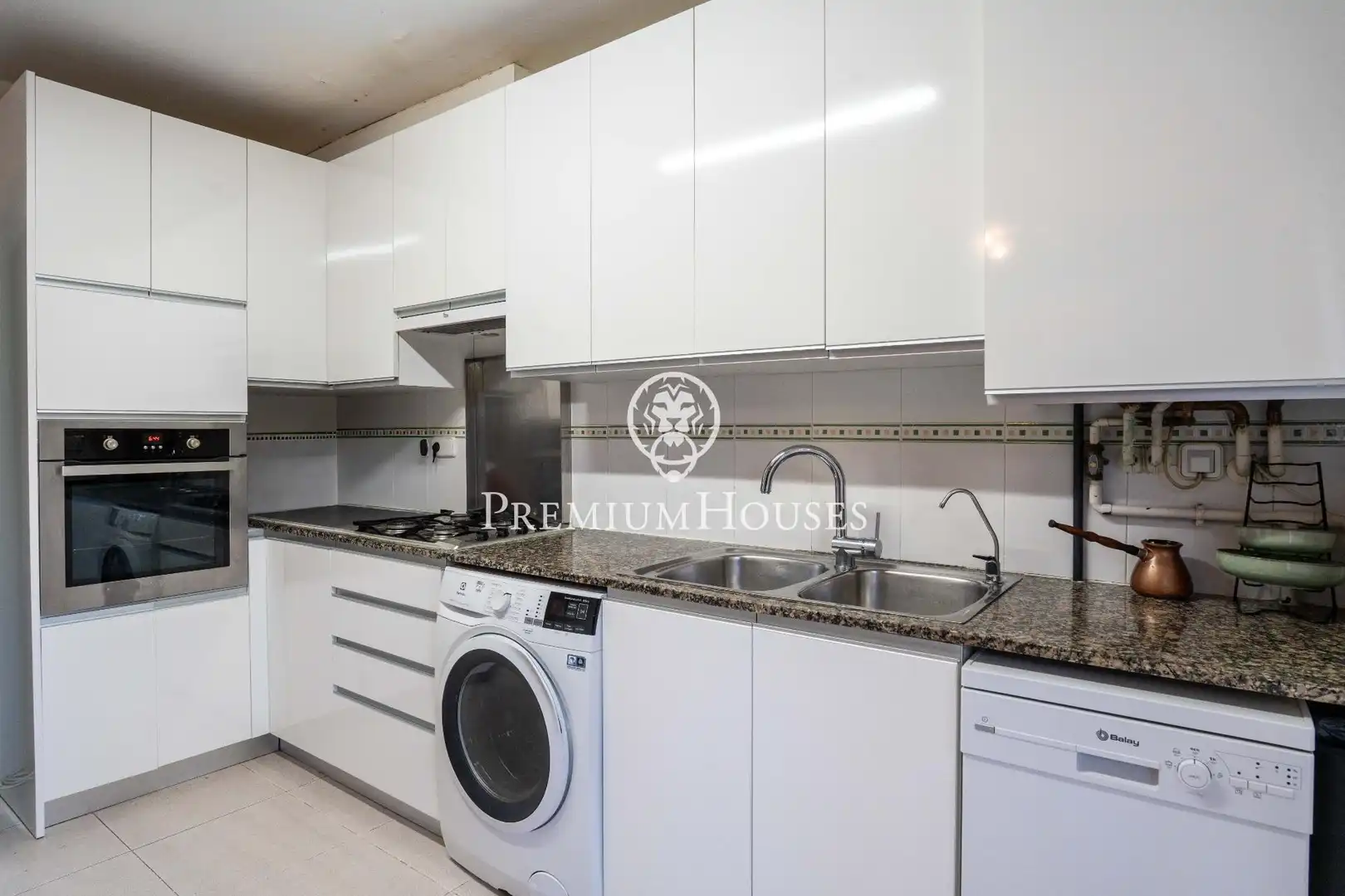 Kitchen of Ground floor for sale in Castelldefels  with Heating, Terrace and Storage room