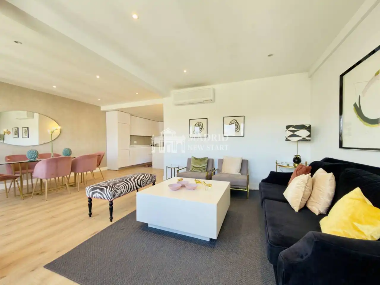 Flat with lift for sale in Calle Cea Bermúdez, imagen 6