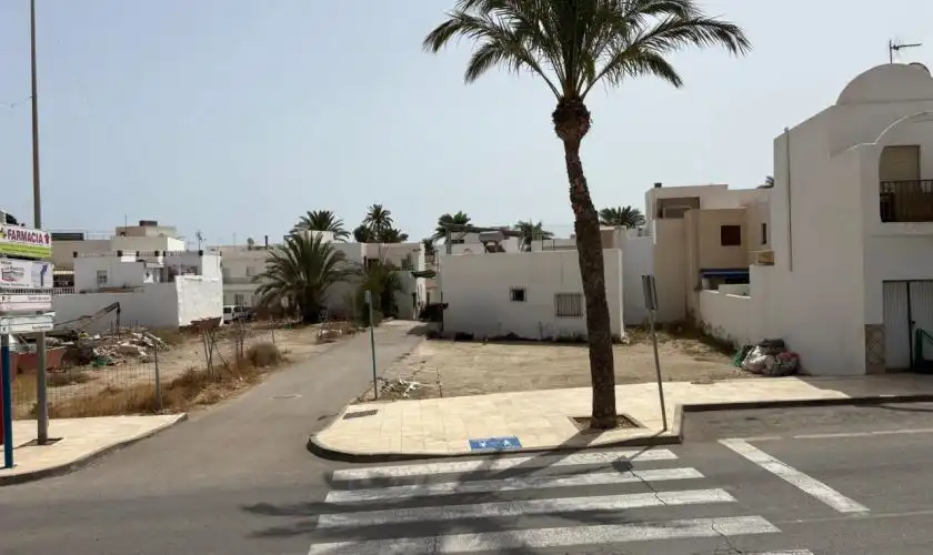 Grundstücke und Bauplätze zum Verkauf in Calle la Ola 5