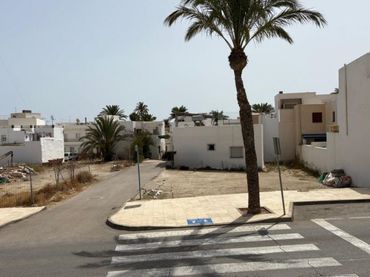 Terreny residencial en venda a Calle la Ola 5