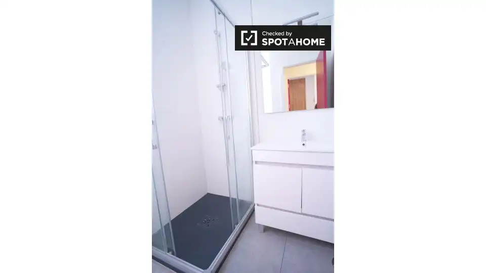 Room in Triana Oeste