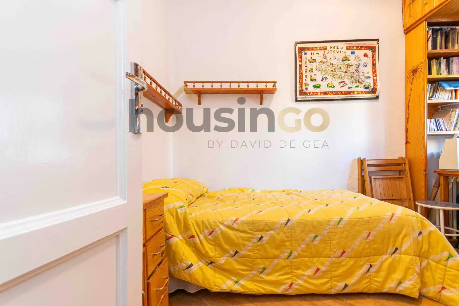 Bedroom of Flat for sale in Madrid  with Heating, Terrace and Storage room