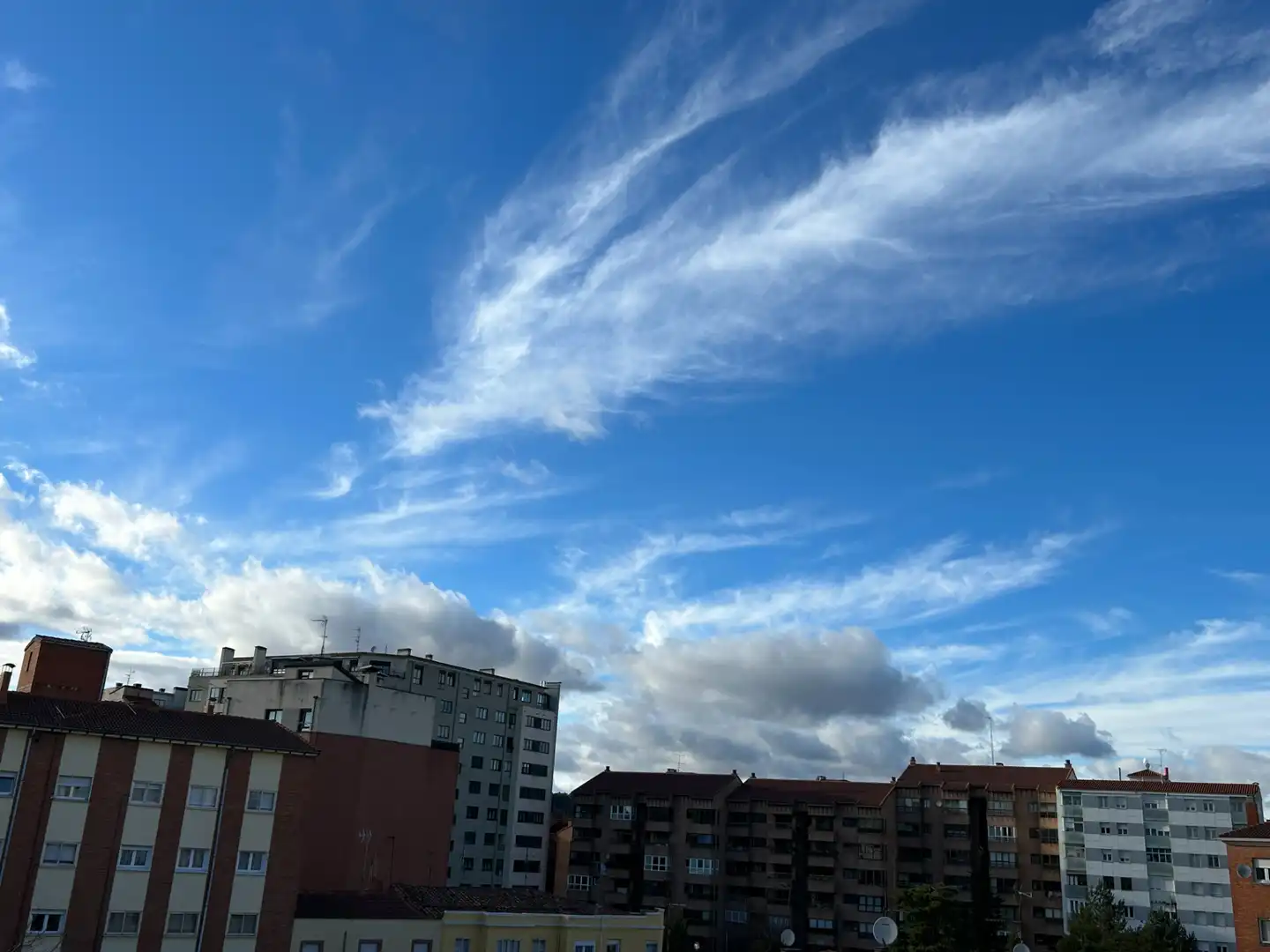 Vista exterior de Pis en venda en Burgos amb Calefacció, Parquet i Moblat