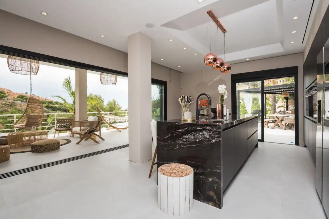 Casa con piscina en venta en Elviria - Cabopino, imagen 7