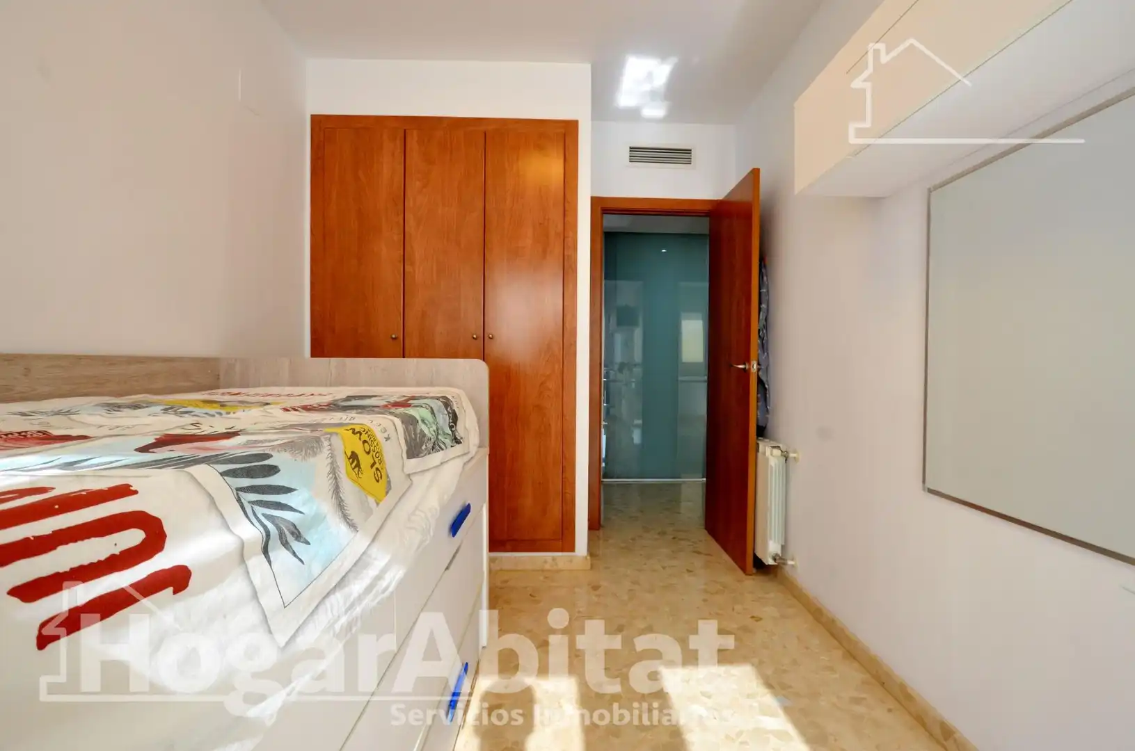 Habitación de Piso en venta en Tavernes de la Valldigna con Balcón