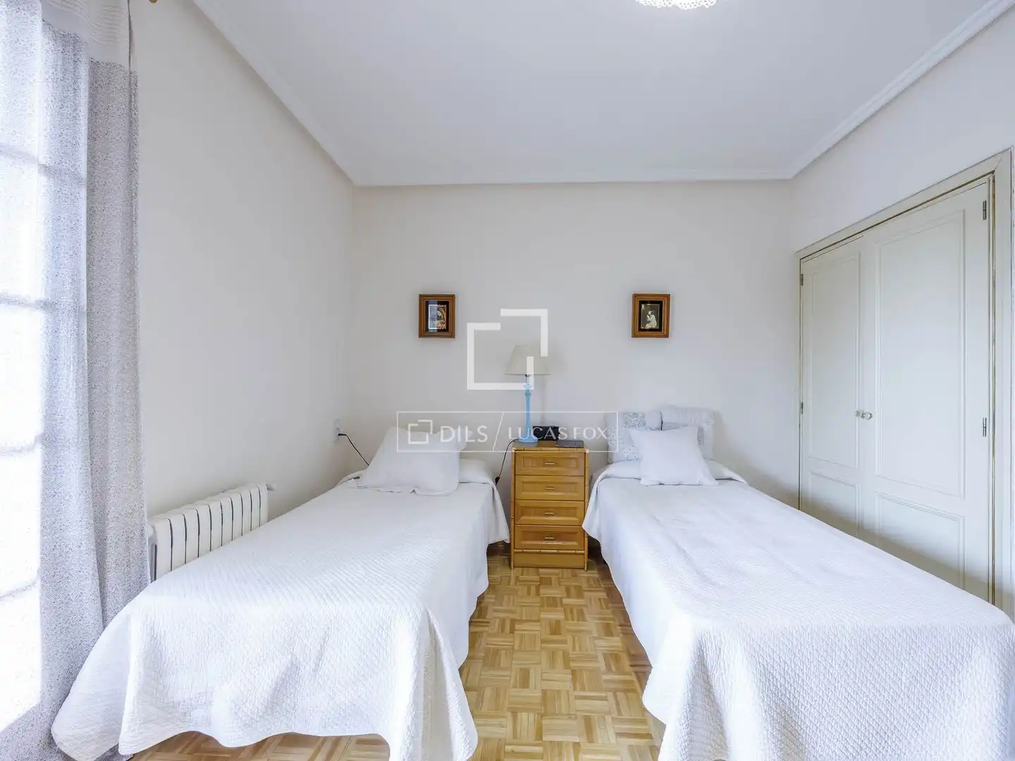 Bedroom of Houses for sale in Paterna  with Heating, Private garden and Parquet flooring