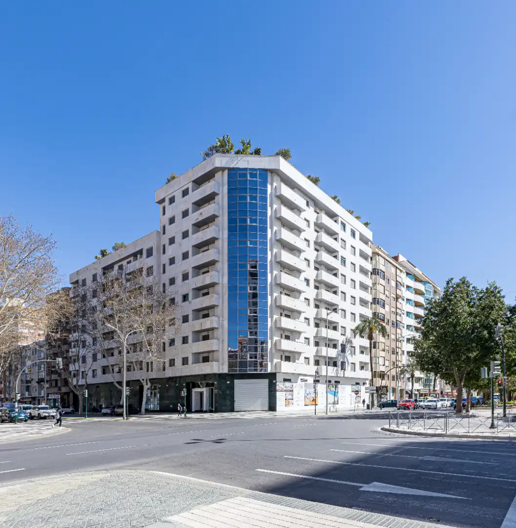 Pis d'obra nova amb terrassa en venda a Avenida Reina Victoria Eugenia 2, imagen 11