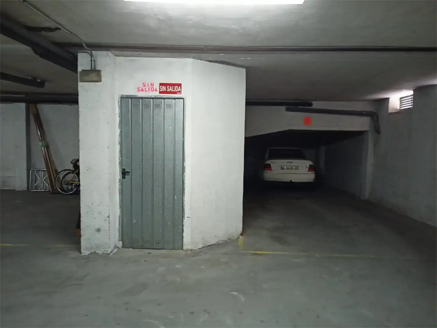 Parking of Garage for rent in Calvarrasa de Abajo