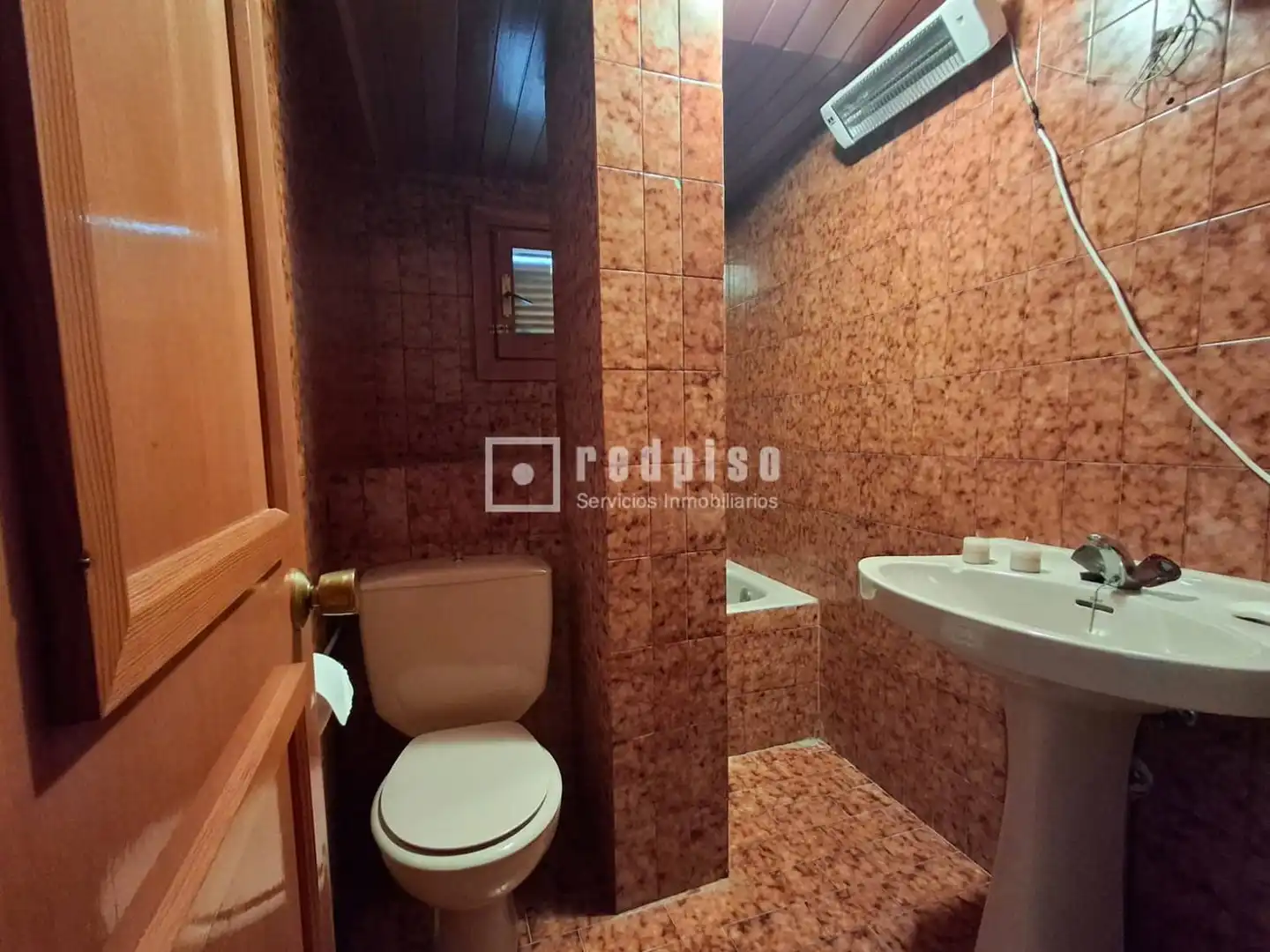 Baño de Piso en venta en El Espinar con Calefacción, Jardín privado y Parquet