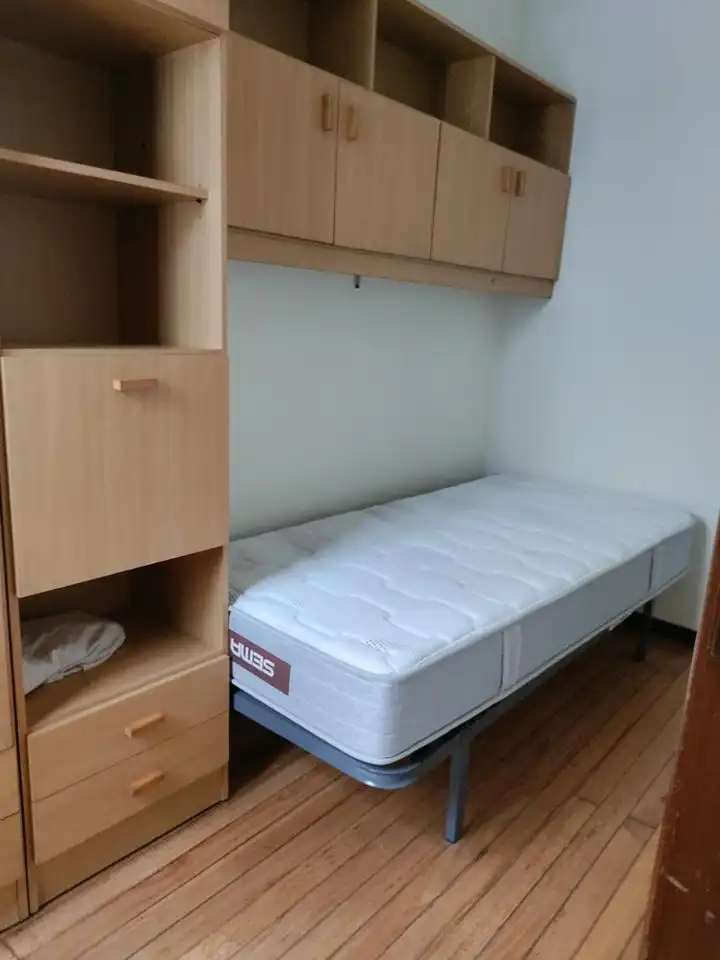 Habitación de Piso en venta en Santiago de Compostela  con Calefacción y Amueblado