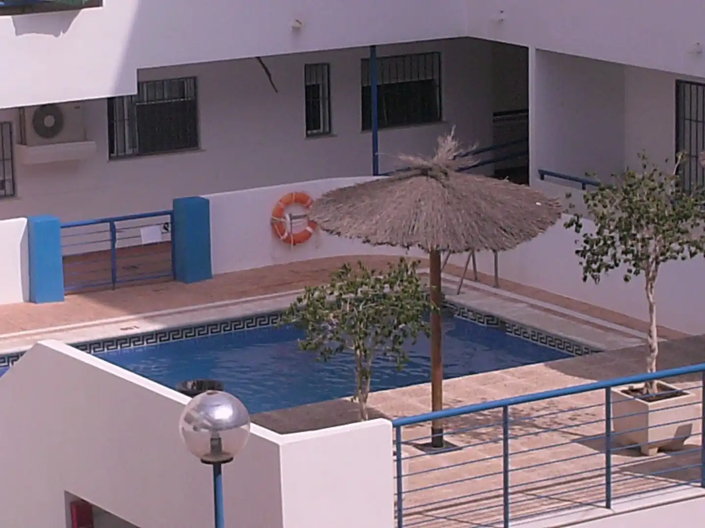 Schwimmbecken von Wohnung zum Verkauf in Garrucha mit Klimaanlage, Terrasse und Schwimmbad