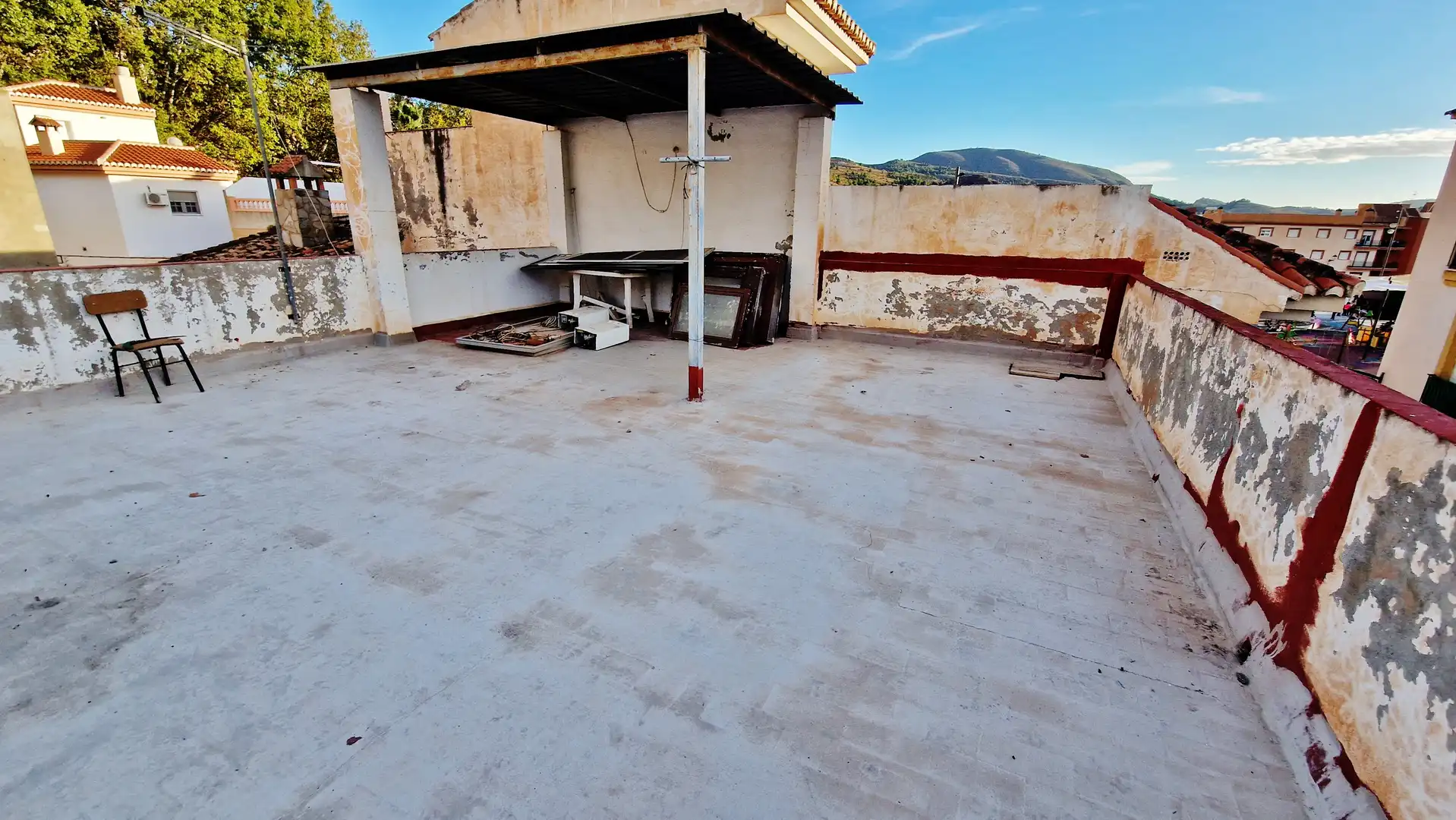 Terrasse von Einfamilien-Reihenhaus zum Verkauf in Vélez de Benaudalla mit Terrasse, Abstellraum und Möbliert