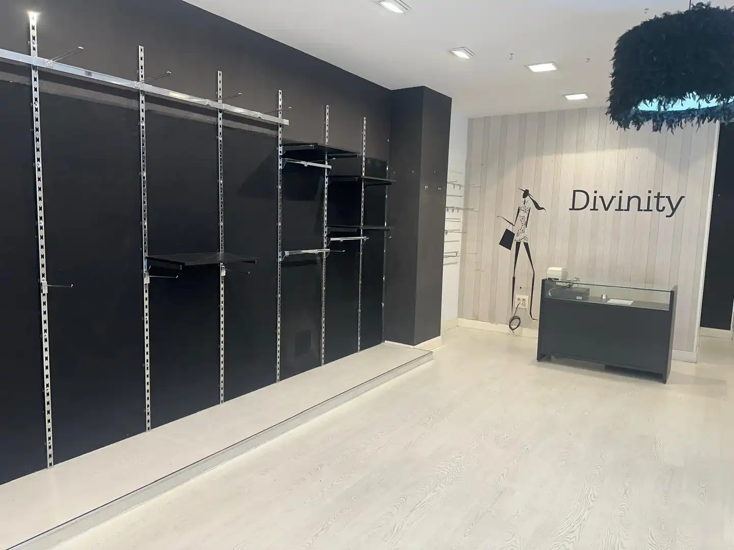 Local comercial de lloguer a Calle Marqués de Teverga 5, imagen 6