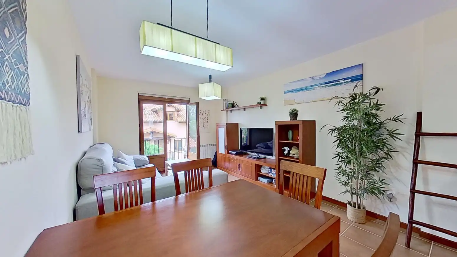 Sala de estar de Piso en venta en Alfoz de Lloredo con Calefacción, Parquet y Balcón