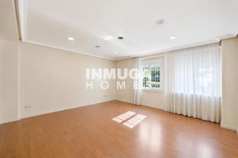 Bedroom of Flat for sale in Madrid  with Air Conditioner, Heating and Storage room