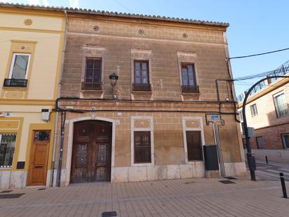 Vista exterior de Casa o xalet en venda en  Madrid Capital amb Jardí privat, Terrassa i Traster