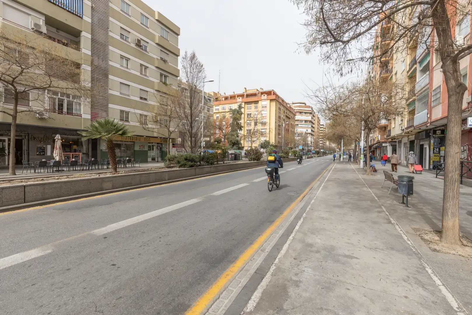 Exterior view of Flat for sale in Granada  with Air Conditioner, Heating and Parquet flooring