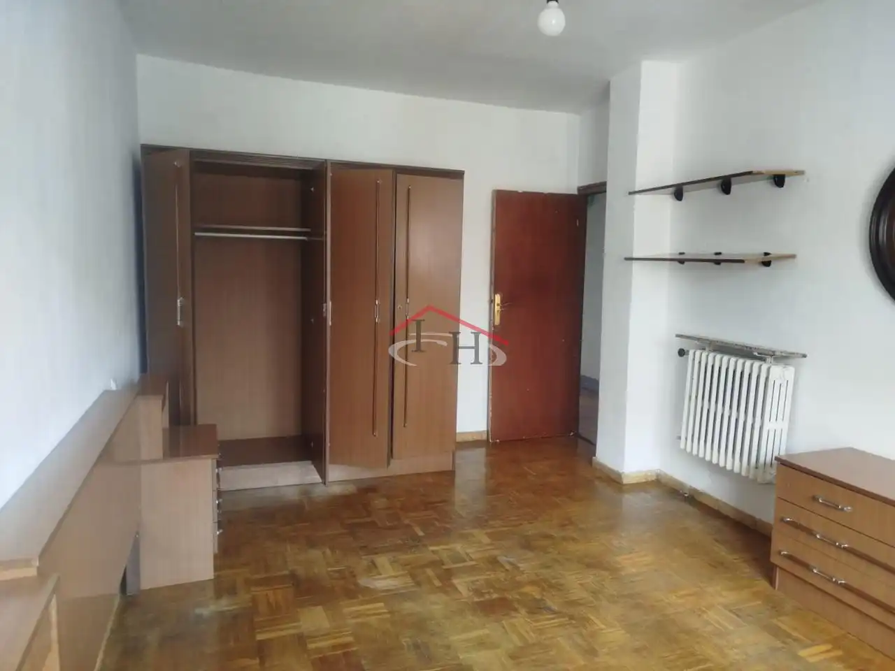 Habitación de Piso en venta en León Capital  con Calefacción, Terraza y Trastero