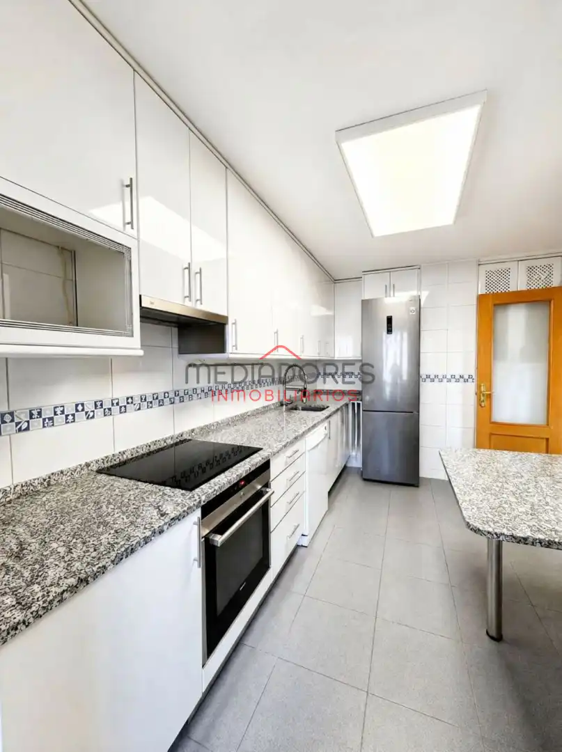 Piso con terraza en venta en Avenida de Francisco Pi y Margall, imagen 6