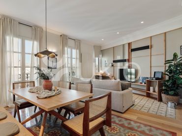 Apartament amb balcó de lloguer a Carrer del Bruc