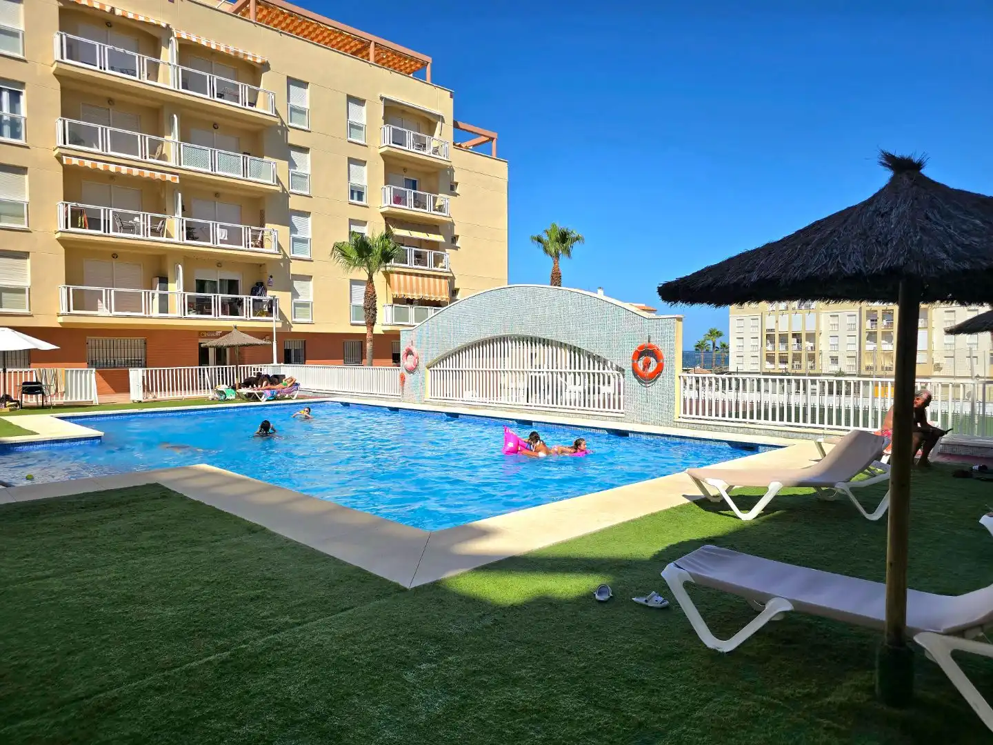 Swimming pool of Flat for sale in Manilva  with Air Conditioner, Terrace and Balcony
