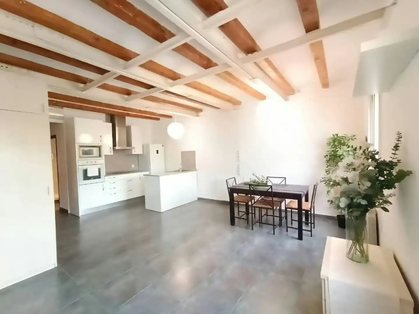 Cocina de Piso de alquiler en Barcelona con Aire acondicionado, Calefacción y Amueblado