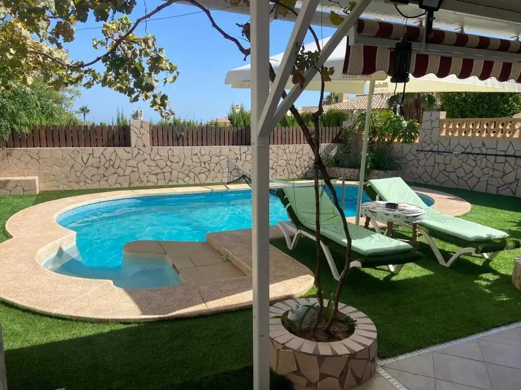 Xalet amb piscina en venda a Coloma, imagen 5