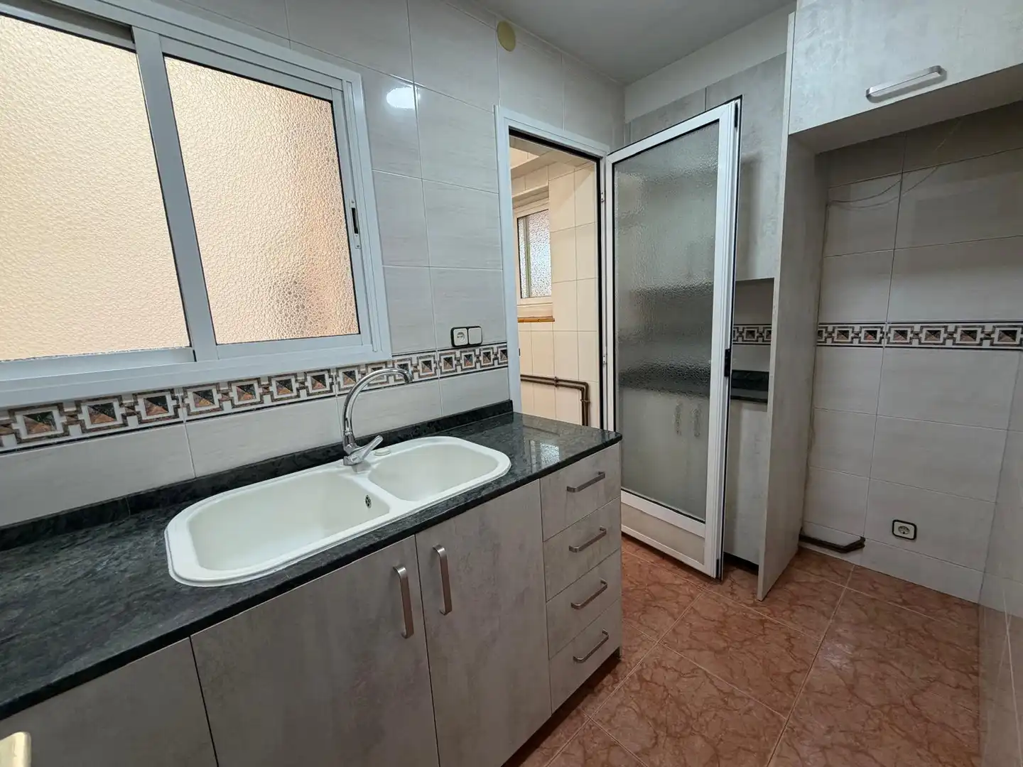 Bathroom of Flat for sale in Barcelona  with Heating and Balcony
